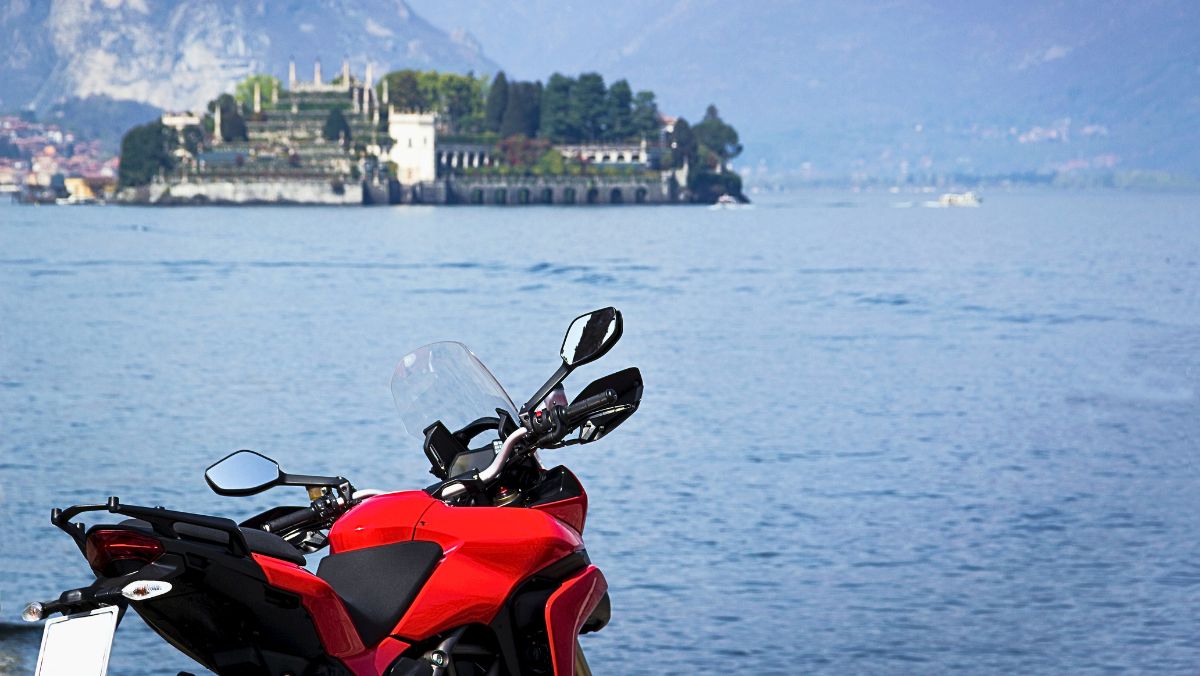 itinerari moto lago maggiore